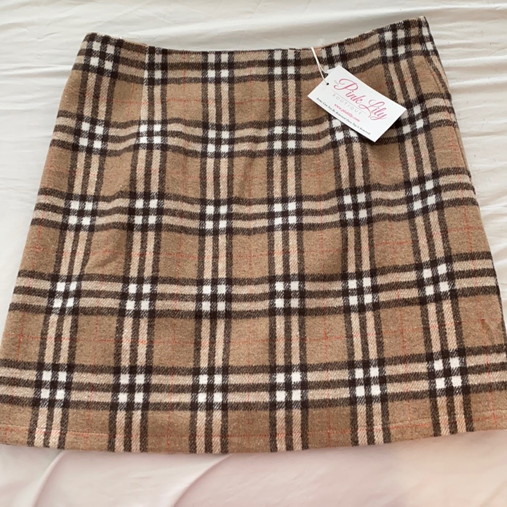 Cute fall skirt!